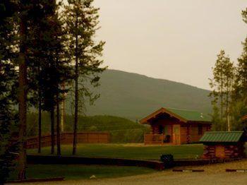 Silverwolf Log Chalets Coram Dış mekan fotoğraf